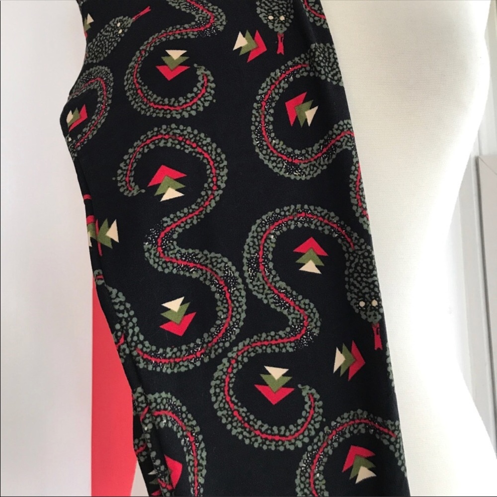 Lularoe OS Snake Leggings. Unicorn.